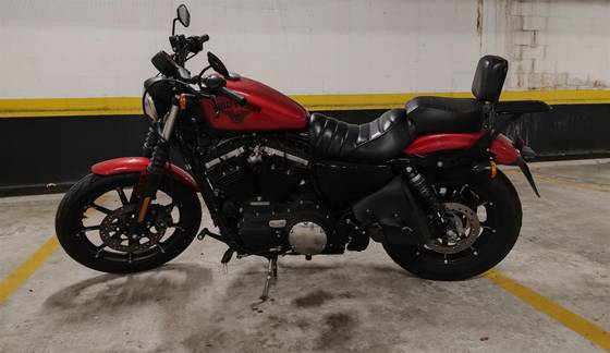 HARLEY-DAVIDSON SPORTSTER IRON 883 HARLEY-DAVIDSON SPORTSTER IRON 883